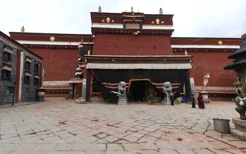 萨迦寺（西藏自治区日喀则市）