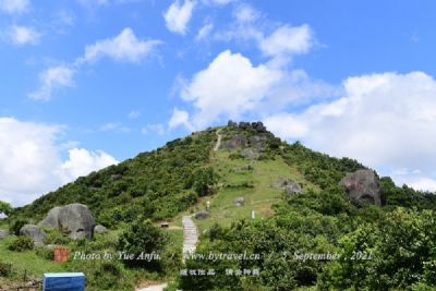 年宝玉则山