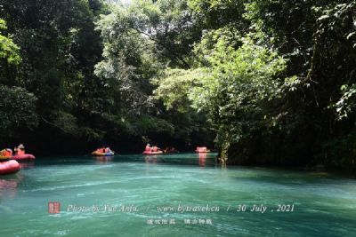 上海迪士尼雷鸣山漂流