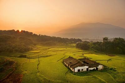 霞茂村